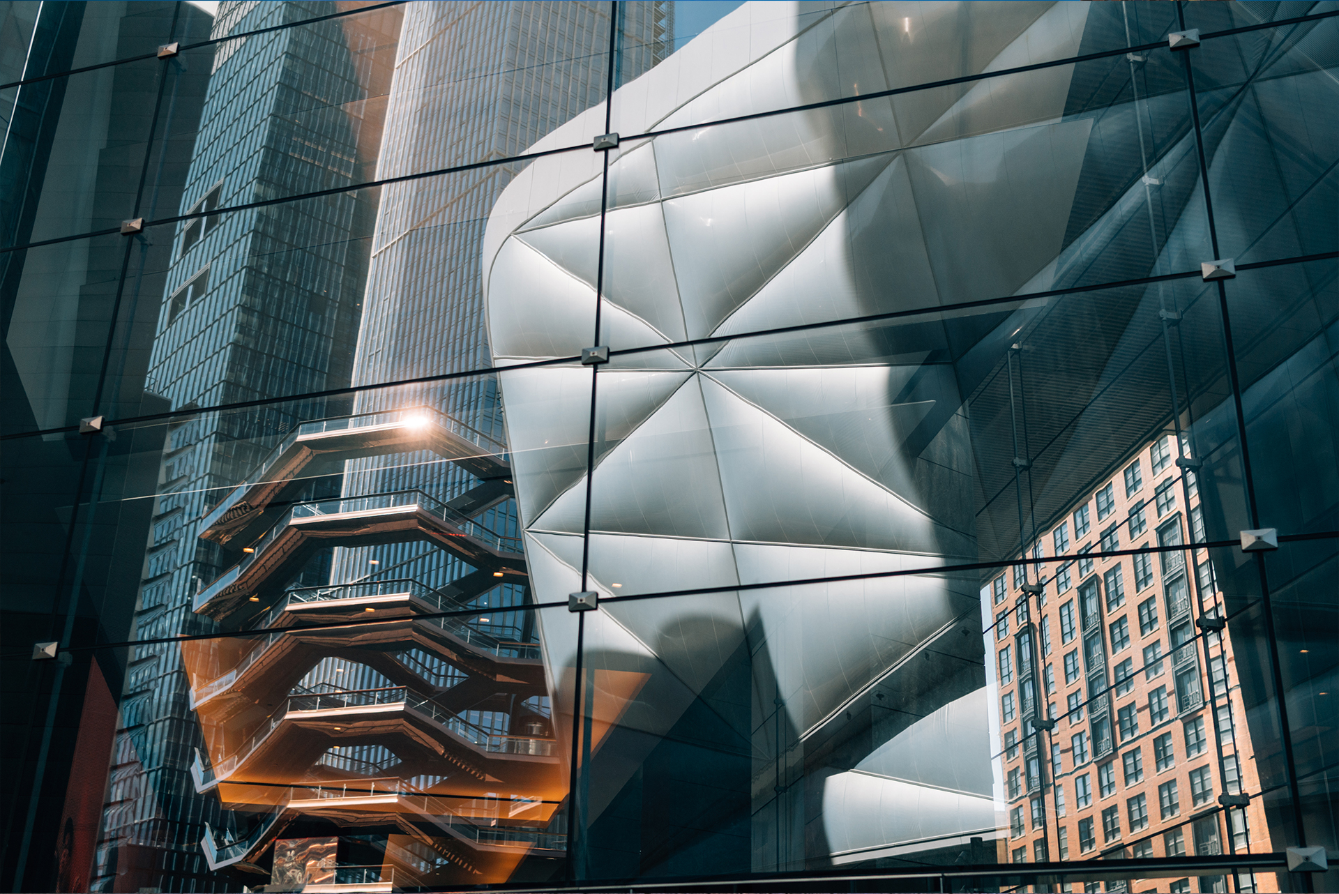 Scopri di più sull'articolo Nella New York del real estate, l’evento NFT.NYC ci dice che il nostro futuro è nel Metaverso. Ecco perché