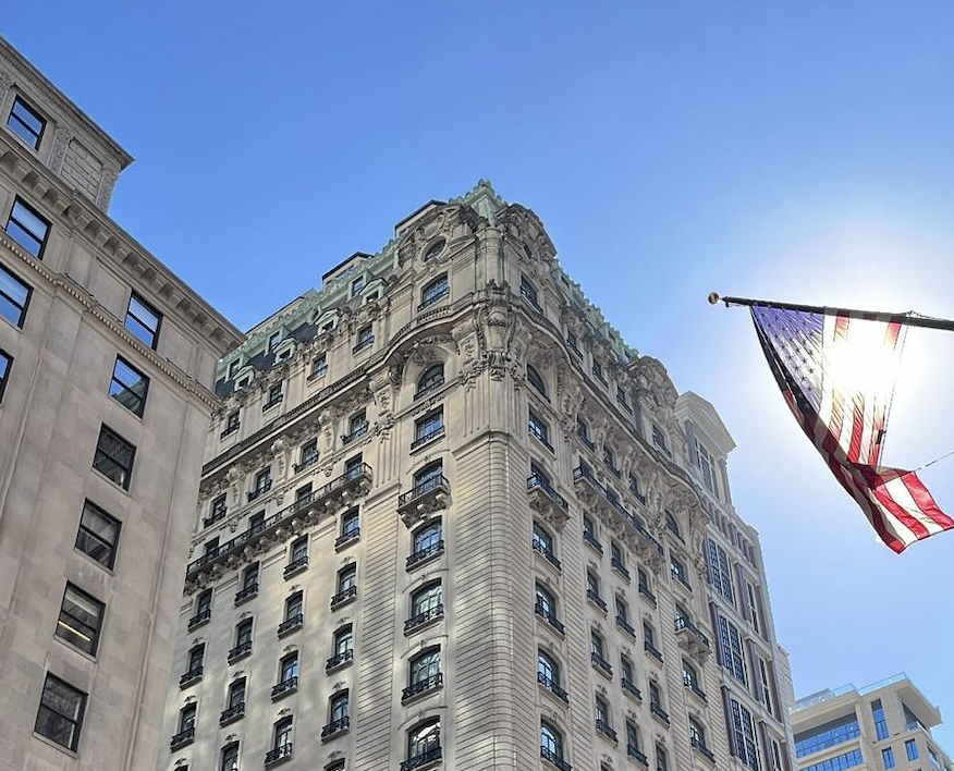 Scopri di più sull'articolo Il brand orologiero svizzero Audemars Piguet conquista un prestigioso immobile su Fifth Avenue (New York Post)